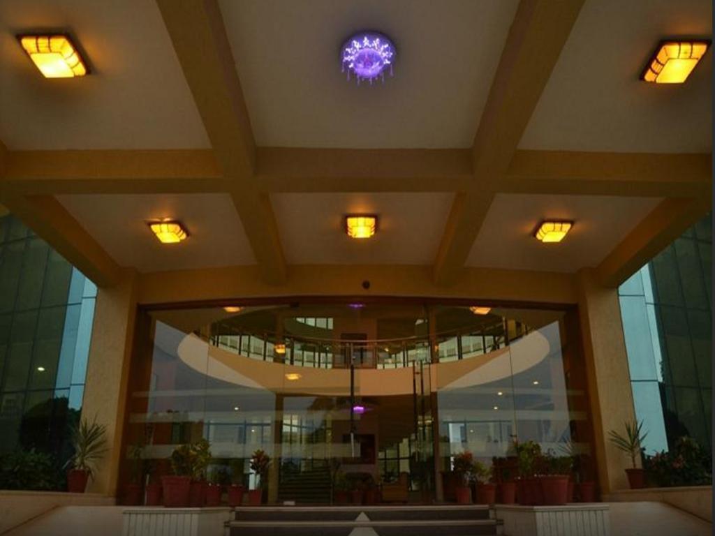 เซเว่น สกาย คล้าร์ก เอ็กโซติกา Hotel ภุช ภายนอก รูปภาพ