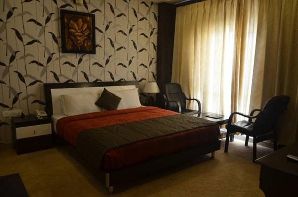 เซเว่น สกาย คล้าร์ก เอ็กโซติกา Hotel ภุช ห้อง รูปภาพ