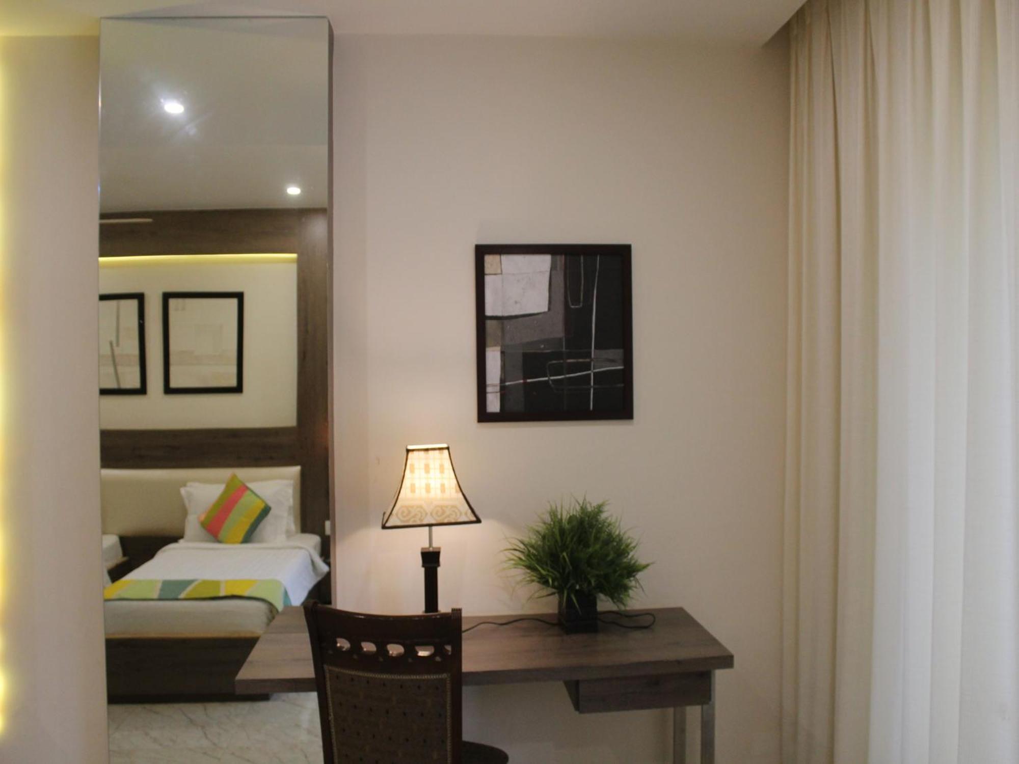 เซเว่น สกาย คล้าร์ก เอ็กโซติกา Hotel ภุช ภายนอก รูปภาพ