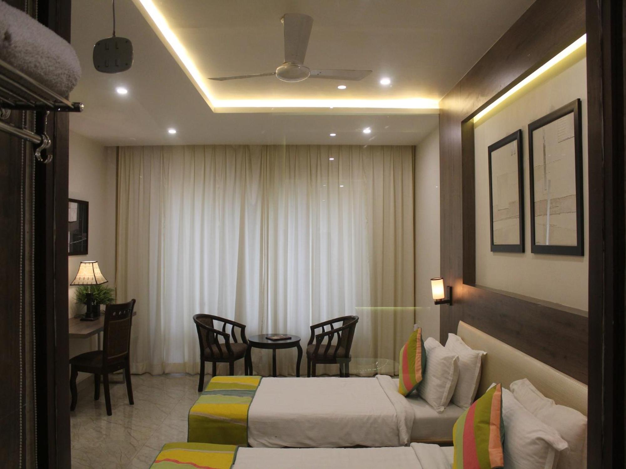 เซเว่น สกาย คล้าร์ก เอ็กโซติกา Hotel ภุช ภายนอก รูปภาพ