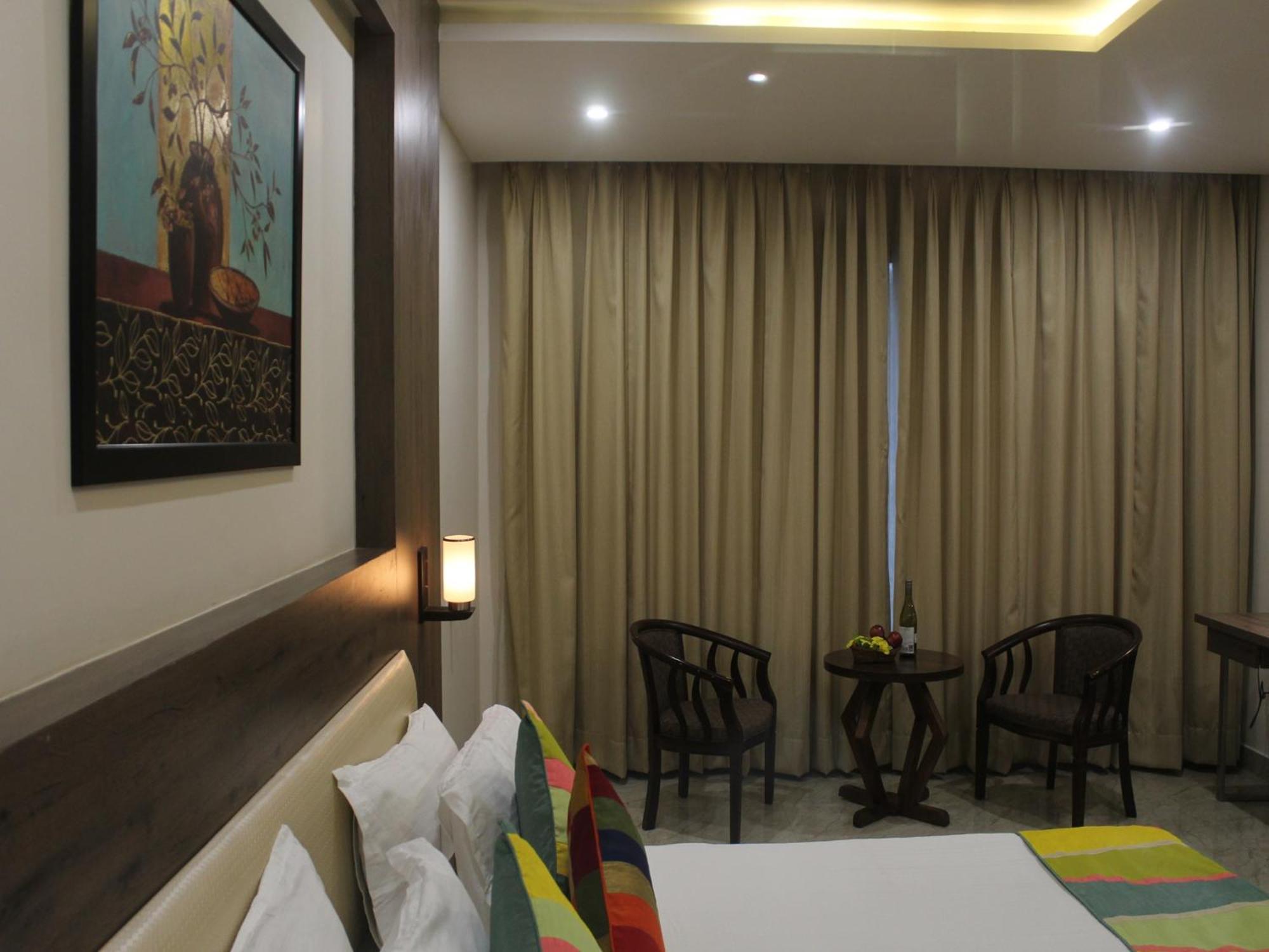 เซเว่น สกาย คล้าร์ก เอ็กโซติกา Hotel ภุช ภายนอก รูปภาพ