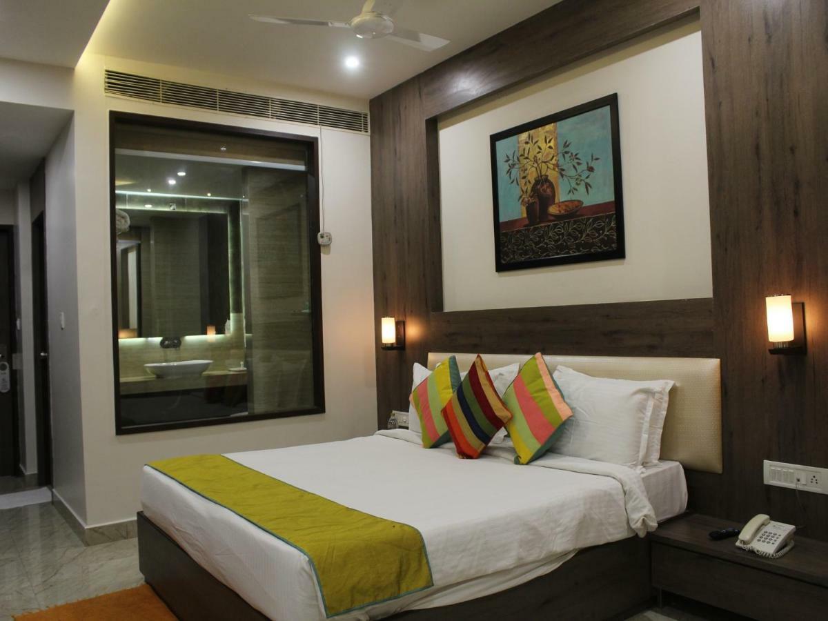เซเว่น สกาย คล้าร์ก เอ็กโซติกา Hotel ภุช ภายนอก รูปภาพ