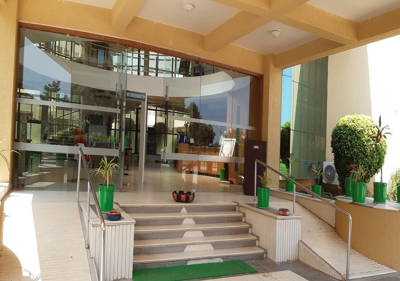 เซเว่น สกาย คล้าร์ก เอ็กโซติกา Hotel ภุช ภายนอก รูปภาพ
